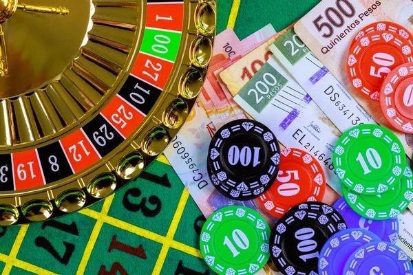 Screenshots of suge789 live blackjack and roulette tables on mobile
